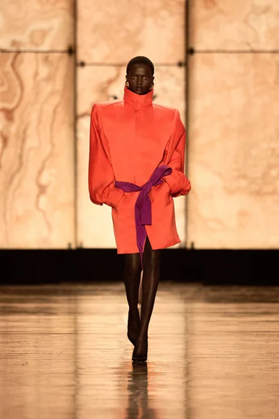 Look 1